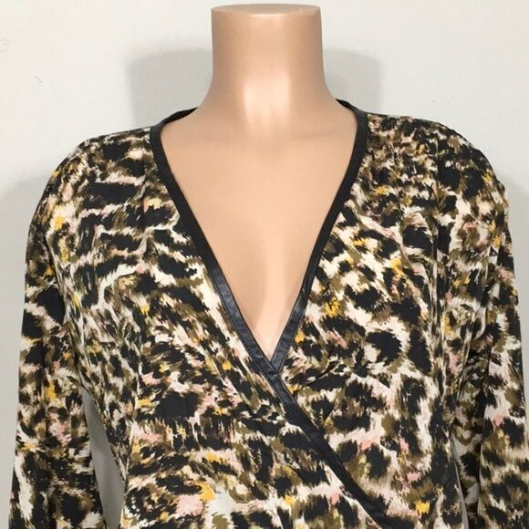 Patterson J. Kincaid. Surplice leopard top. New - Picture 5 of 12